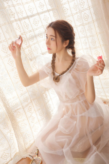 爸爸缓慢有力送女儿的句子