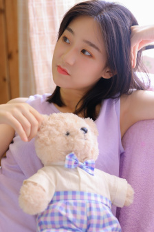只准她放肆